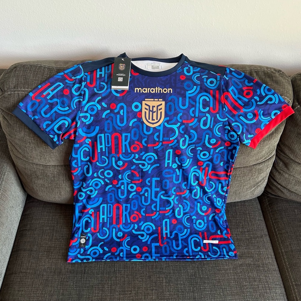 Marathon Authentic Ecuador Team Soccer Pre Match Training 2024 Jersey Men’s Sz L